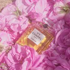 1,573 flower carpet and rug products are offered for sale by suppliers on alibaba.com, of which carpet accounts for 16%, mat accounts for 2%. See All The May Roses That Go Into A Bottle Of Chanel No 5