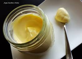 Ciao a tutti spero che stiate bene.oggi facciamo delle crepe molto buone facili da preparare, e sopra tutto sane. Maionese Velocissima Con Il Frullatore Ad Immersione Acqua Zucchero E Farina