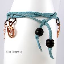 See full list on wikihow.com Wire Charm Wrap Anklet Tutorial Jewelry Making Journal