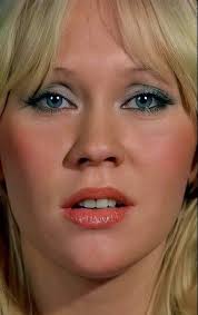 𝗦𝗔𝗬 𝗬𝗘𝗦 𝗜𝗙 𝗬𝗢𝗨 𝗟𝗢𝗩𝗘 our MUSIC 🎸❤️