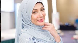Kehidupan bahagia bella dan engku emran selepas berumah tangga.semoga bahagia till jannah. Mantan Istri Engku Emran Tahu Penyebab Laudya Cynthia Bella Bercerai