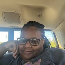 Tawanda Richardson's Instagram, Twitter & Facebook