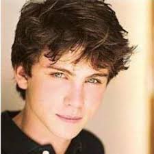 Black hair and brown eyes and my mother has green eyes dark brown hair and olive skin and when i was. Pin On Ove Y Peop E 3