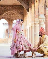 Creative Indian Wedding Photography Ideas Indian Wedding Photography Wedding Couple Poses Photography Bride Photoshoot