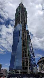Menara tun razak merupakan pejabat pencakar langit 35 tingkat terletak di sepanjang jalan raja laut di kuala lumpur, malaysia, dekat dengan ibu pejabat dewan bandaraya kuala lumpur. Merdeka 118 Wikipedia