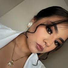 Arlene Morales's Instagram, Twitter & Facebook