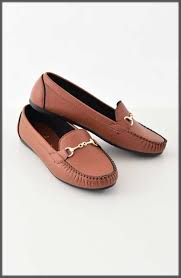 Brands, women brand, men brand, kids brand. Best Winter Shoes For Women 2021 In Pakistan With Unique Designs
