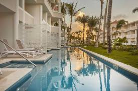 Find your own little slice of heaven at luxury bahia principe ambar live a luxury holiday or getaway in this incredible, completely refurbished beachfront hotel; Zimmer In Resort Ambar Bahia Principe Hotels Resorts