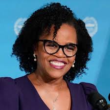 Julia Mejia Email & Phone Number