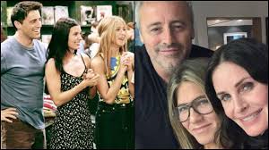 Leblanc echoed his former castmate's sentiments. Friends In A Rare Appearance Matt Leblanc Joins Courteney Cox And Jennifer Aniston For A Fun Night