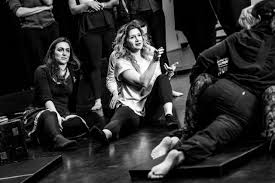 Cet article concerne le film de dennis iliadis. Coordonnatrice D Intimite Le Metier Qui Deride Les Scenes De Sexe A Hollywood Bbc News Afrique