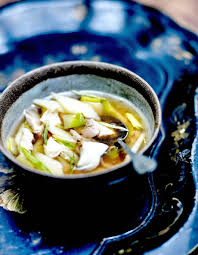 Soupe Parisienne Au The Et Poisson Emiette Pour 4 Personnes Recettes Elle A Table Recette Recette Soupe Soupe De Poisson Recettes De Cuisine