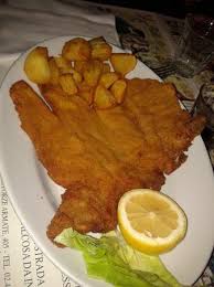 Cotoletta con patate al forno: Cotoletta Alla Milanese Con Patate Al Forno Picture Of Osteria Alla Grande Milan Tripadvisor