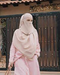 Her full name is noor neelofa binti mohd noor.the parents of noor neelofa are mohd noor, noor kartini noor mohammed. Neelofa And Pu Riz Reconcile Following Controversy Set To Announce Wedding Date Soon Entertainment Rojak Daily