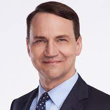 W bydgoszczy, polski polityk, senator i poseł, politolog, dziennikarz, minister obrony narodowej w rządach kazimierza marcinkiewicza i jarosława. Radoslaw Sikorski Facebook