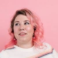 Clarissa Ogle's Instagram, Twitter & Facebook