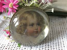 A Very Pretty Vintage Paper Weight