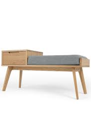 Made Com Jenson Bank Mit Stauraum Eiche Klare Linien Subtile Kurven Beine In Form Eines Boomerangs Und Eine Hellg Bank Mit Stauraum Sitzbank Flur Sitztruhe