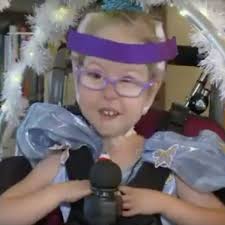 This Mom Turned Her Daughter's Wheelchair Into The Most Enchanting  Halloween Costume