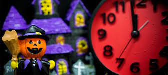 Daniel joseph, a resident of the united states, created this website for people that needed to know how many days remaining until their favorite holiday or event. Halloween Countdown Number Of Days Until Halloween