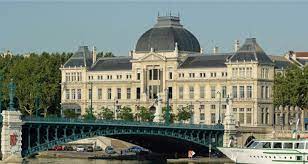 Less than a month later moulin was betrayed to the gestapo, and on june 21, 1943, captured in caluire, a suburb of lyon. Universite Jean Moulin Lyon 3 Office Of Academic Links