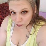 Amanda Edick's Instagram, Twitter & Facebook