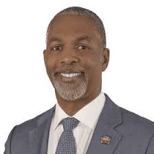 NAR Installs President Tracy Kasper, Other Leaders For 2024