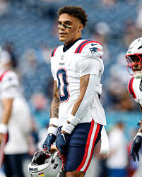 Patriots CB Christian Gonzalez (hamstring) will make his season debut vs.  the Panthers on Sunday, per The Athletic.