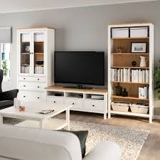 Verschiedene größen der wandschränke (von 28 bis 49 cm in der breite) und sechs farben (u. Ikea Hemnes Tv Storage Combination White Stain Light Brown Clear Tv Mobel Tv Mobel Kombination Hemnes Bucherregal