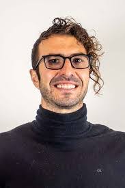 Elliot Fabri's Instagram, Twitter & Facebook