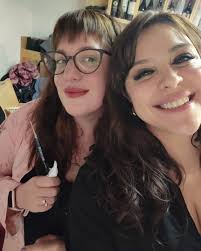 Pintura 🎨 en vivo en cata de vinos de la mano de @decatasyvinos  ....gracias 🫂 por permitirme compartir una noche increíble entre amig@s  #catayvino #oleosobretela #arteargentino🇦🇷 #arteterapia🎨 #arteenvivo  #artistaplastica