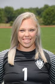 Emma Hiatt's Instagram, Twitter & Facebook