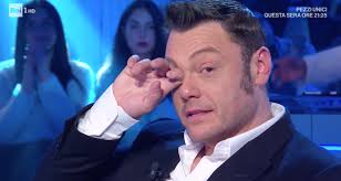 We did not find results for: Tiziano Ferro In Tv Ecco Come Mio Marito Mi Ha Chiesto Di Sposarlo Giornale Di Sicilia