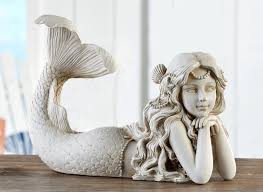 Beautiful Mermaid Garden Statue Lying Down With Pearls And Starfish She Measures 11 3 X 4 5 X 8 3 Excellent Mermaid Sculpture Mermaid Statues Mermaid Decor