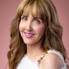 Ladies and Gentlemen, Laurie Metcalf 👏 The six-episode farewell begins  Wednesday