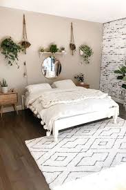 Minimalism Design Idea Bed Frame Furniture Floor In 2020 White Bedroom Decor Aesthetic Bedroom Minimalist Bedroom Design