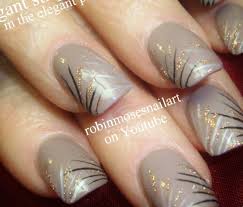 This autumn manicure may look complicated, but it only takes four simple paint a few nails orange, then do a gold accent nail. 24 Simple Nail Designs For Fall Nailspix