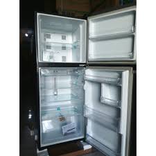 Mereka memproduksi aneka kulkas dengan fitur canggih, mulai dari kulkas mini, kulkas 1 pintu, kulkas 2 pintu, hingga kulkas besar.pada artikel ini, kami akan menjelaskan cara memilih dan merekomendasikan beberapa produk kulkas terbaik untuk anda. Kulkas Panasonic 2 Pintu Tanpa Bunga Es Low Watt 223 Liter 26 An Ss Silver Abu Garansi 5 Tahun Shopee Indonesia