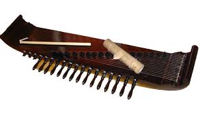 Untuk memainkan alat yang satu ini memang cukup simple yakni dengan cara di pukul. Mengenal Alat Musik Tradisional Asli Indonesia Tokopedia Blog