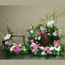 Some decide that it is better to donate to charity than to send flowers. Related Image Funeral Flowers
