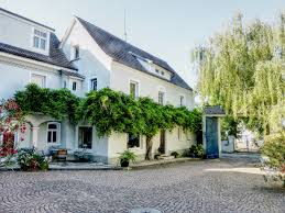 Our excellent service and designer features and amenities set us apart from the rest. Weingut Geil Weine Aus Eimsheim Rotweine Weissweine Thomas Geil Riesling Spatburgunder Weingut