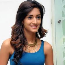 Erika fernandes real life family. Erica Fernandes Age Husband Height Family Biography Movies Breezemasti