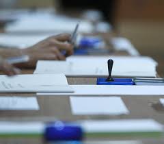 Un presedinte de sectie de votare din timisoara a explicat de ce a decis sa se retraga, acuzand responsabilitatea care ar fi pe umerii sai, avand in vedere ca scrutinul retrageri in masa din sectiile de votare: De Luni Se PlÄƒtesc IndemnizaÈ›iile Pentru Membrii Birourilor Electorale