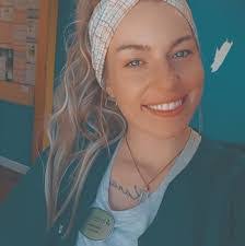 Amanda Sliger's Instagram, Twitter & Facebook