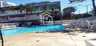 Apartamentos com elevador à venda