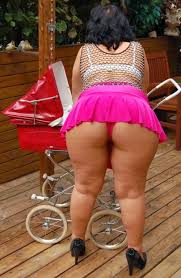 Becoming a parent enters you into a completely new and sometimes overwhelming world. Bad Parenting Mom Flashing Bobs And Vagene