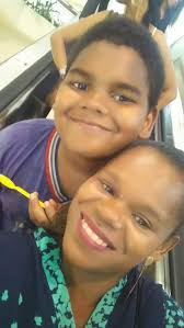 Baiano de 12 anos que foi vítima de racismo nas redes sociais recebe doação  de livros da ABL