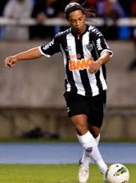 Since then, the brazilian club, based in belo horizonte, minas gerais, has participated in 23 continental and one intercontinental tournament. Ronaldinho Netted A Hat Trick Against Atletico Mineiro Figueirense Won 6 0 To Keep Up The Pressure On L Football Tops Good Soccer Players Best Football Players