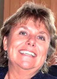 Michelle Niles's Instagram, Twitter & Facebook