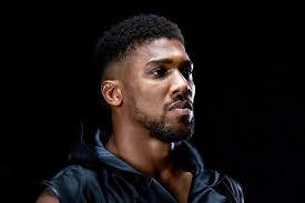 Frank Warren offers joke theory for Anthony Joshua spending four days in  pitch black room